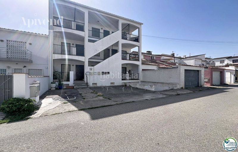 Foto 6540ac23-e4fc-46ad-b0b6-9b8d48268132. Pis amb aparcament a Alberes Empuriabrava