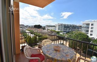 Appartamento  De santa margarida. Apartamento con piscina y parking en santa margarita, roses.