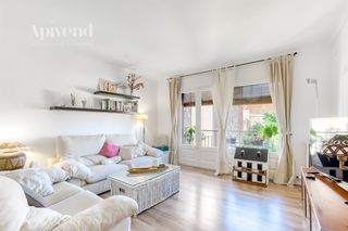 Pis  Carrer sant pau. Vivir en el centro de figueres y tener espacio de verdad no es f