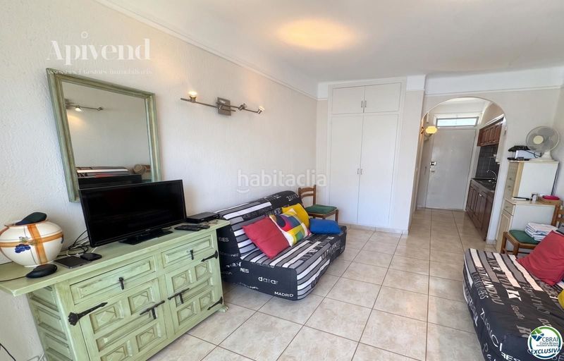 Foto a709a81e-c91a-46be-8cf7-0033872bcdef. Estudi a Salatar Roses