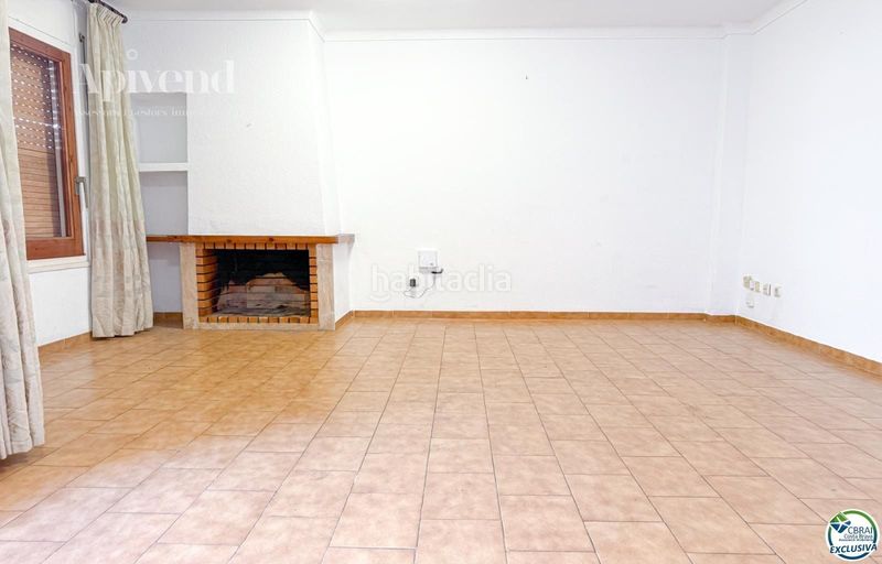 Foto c58963d1-17ac-4985-a8a4-668daaae22e6. Pis a Centre Roses