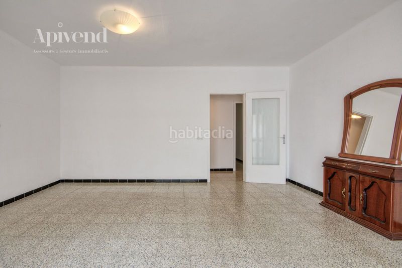 Foto 74767fb4-b233-48ac-b204-73c6f309216e. Pis a Centre Roses