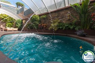 Casa en Gran via de pau casals 60. Vivienda de alta gama en roses