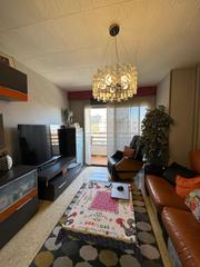 Appartement  Calle castellvell de. Amplio piso en la mejor zona de miraflores!