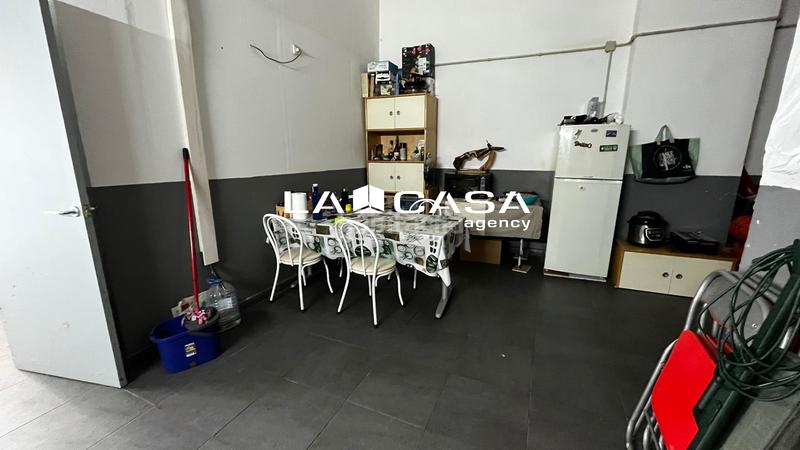 Foto 55c800a7-9a6c-4910-8fbb-f618434c8da8. Local comercial la casa agency presenta gran oportunidad de inversión en Barcelona