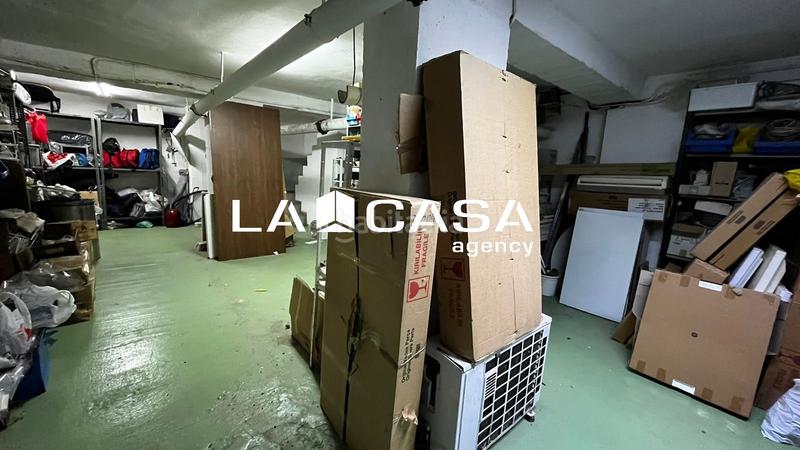 Foto ca264bed-6f4e-433f-a092-094e522ac76e. Local comercial la casa agency presenta gran oportunidad de inversión en Barcelona