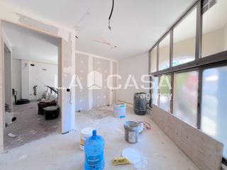 Dúplex  Carrer de maria ward. Dúplex reformado de 121 m  luminoso, moderno y listo para entrar