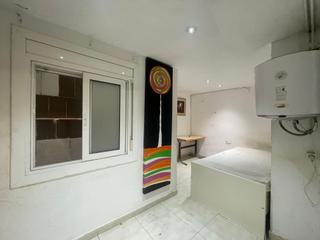 Piso  Carrer de barcelona. Gran oportunidad! local comercial, vivienda con patio y stano