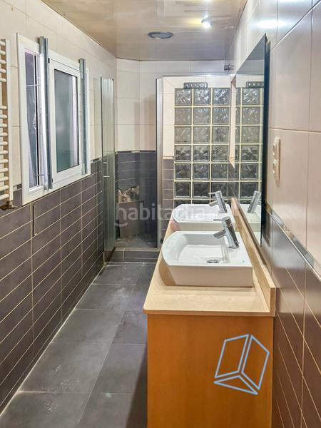 Foto a69fca84-5870-4245-bf87-285eb31a2b56. Ground floor in Centre Cornellà de Llobregat