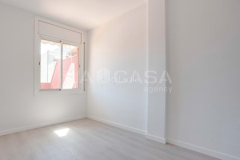 Foto 44e873d4-3f9e-44ee-a03c-638284734703. Piso atico en hospitalet centro, al lado de la farga en Hospitalet de Llobregat (L´)