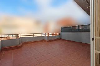 Àtic  Passatge joan brillas. Fantastico ático con terraza en esplugues de llobregat  barrio e
