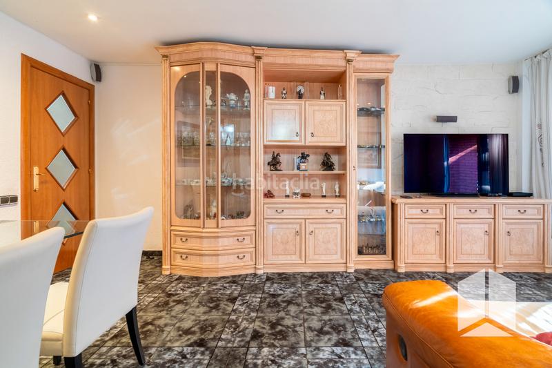 Foto 255df28a-4cd7-45cd-b98d-2c79f18d78d4. Piso  en venta , situado en carrer eusebi gell, una zona tranquila y bien comunicada. en Sant Boi de Llobregat