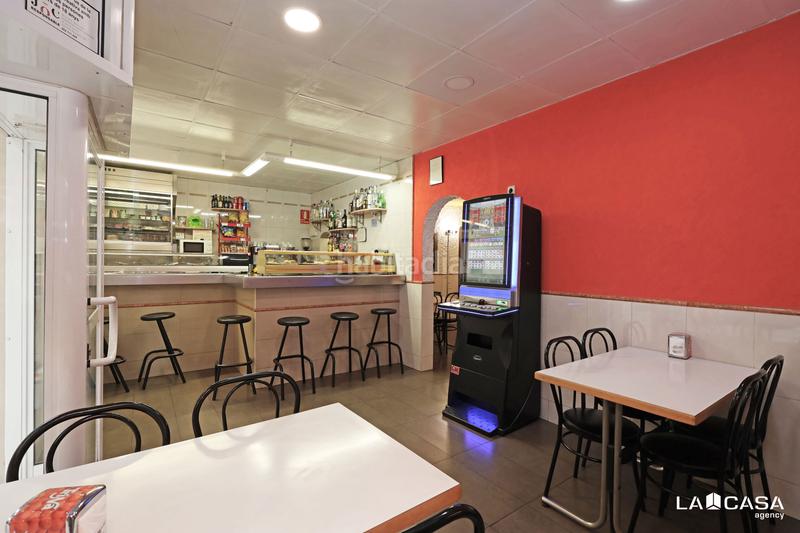 Foto 9d86204f-7013-4367-9fe6-f23ea32dfdbb. Local commercial dans El Poble Sec - Parc de Montjuïc Barcelona