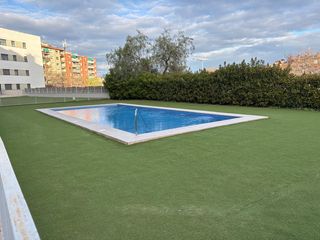 Flat  Carrer de dinamarca. Piso reformado en finca seminueva con piscina en sabadell