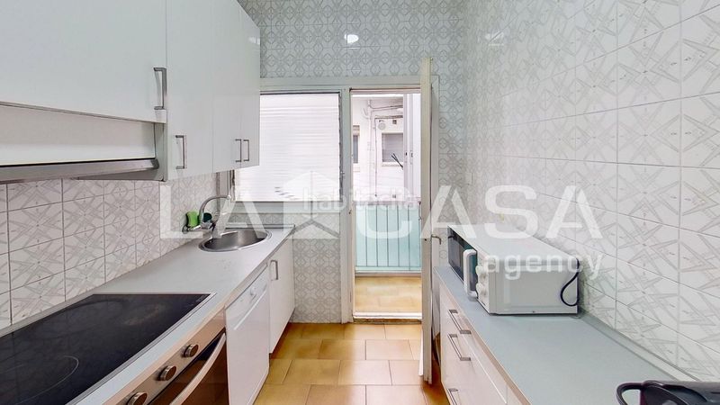 Foto 4d3bc046-2da2-4c8b-82cd-96f572e7de21. Pis a Sant Andreu de Palomar Barcelona