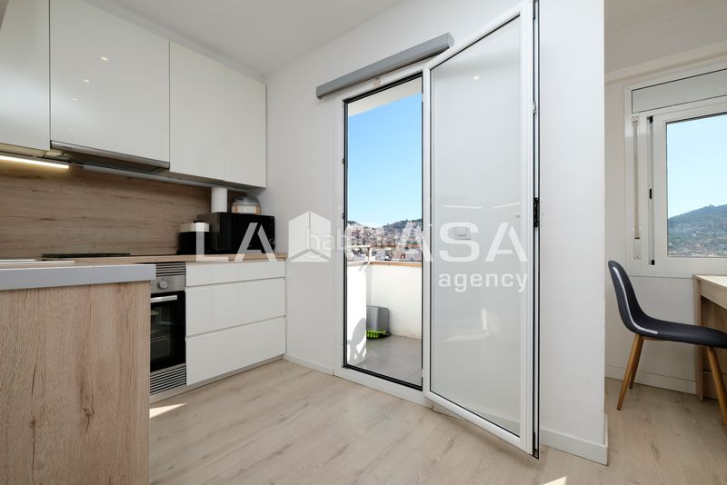 Foto a9376910-f681-428d-af04-35c0b1c9df7a. Pis amb calefacció a Turó de la Peira Barcelona