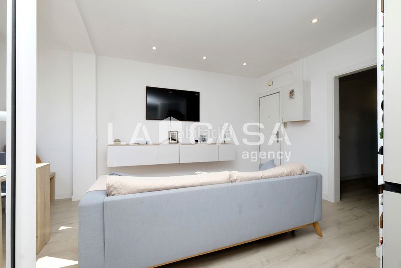 Foto e9a94482-1e89-45c4-b1fa-6d02b4447270. Pis amb calefacció a Turó de la Peira Barcelona