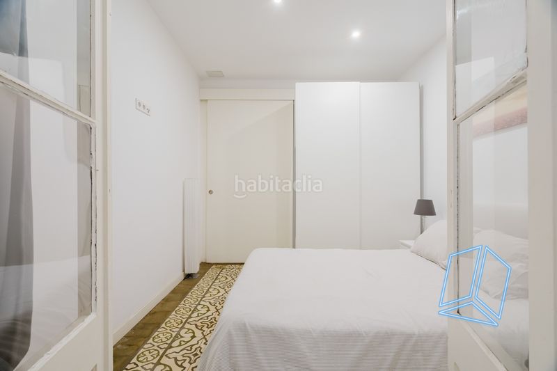 Foto 0f31d130-da35-4e26-b80d-a76fa788a779. Pis a Sagrada Família Barcelona