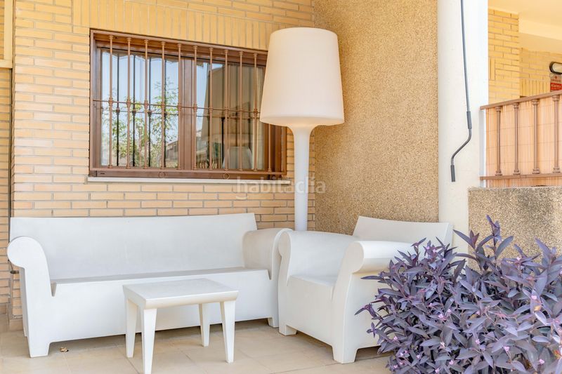 Foto c11ce398-8998-44ca-87f2-c7e907193eb8. Casa adossada amb calefacció aparcament piscina a Valencia