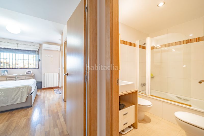 Foto d1f2cd5c-7036-420d-b14d-a2de50d0eebd. Casa adossada amb calefacció aparcament piscina a Valencia