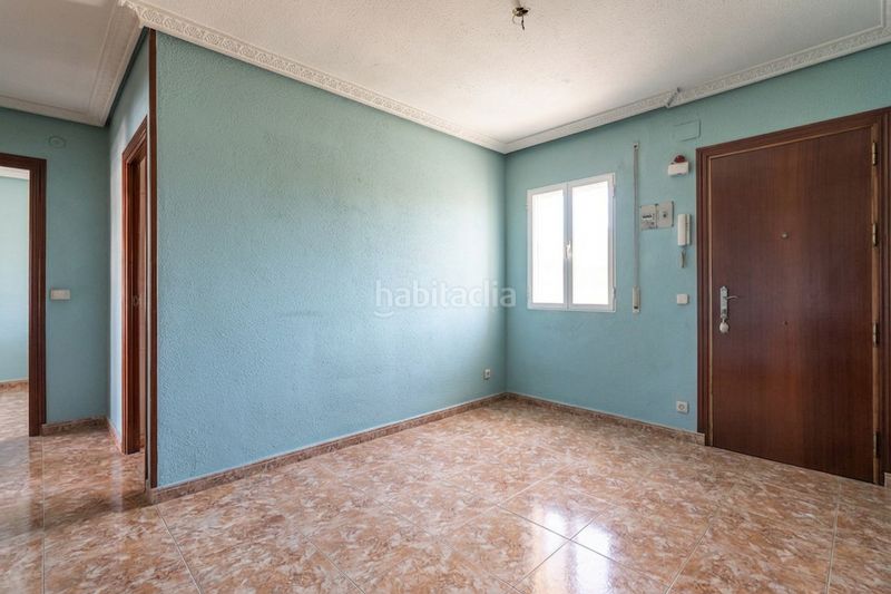 Foto cc3b7768-9808-488e-812f-ea5d376cc493. Piso la casa agency presenta!piso en calle san basilio en Madrid