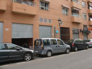 Location Local commercial  Carrer del racó d'ademús. Gran oportunidad local en l'olivereta