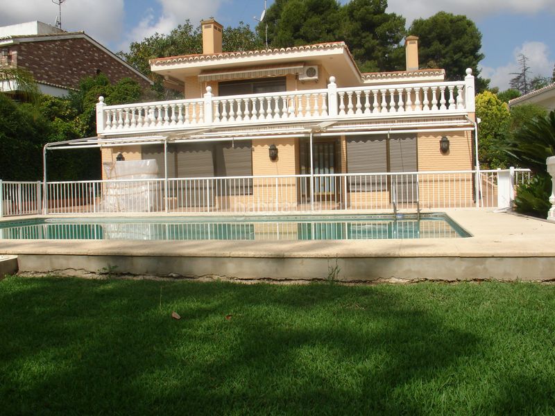 Foto 5149c7ad-244a-4227-87cd-a34ef11d9efc. Xalet amb xemeneia calefacció aparcament piscina a Picassent
