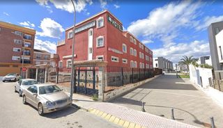 Edificio  Avinguda verge del castell. Se vende hotel con restaurante