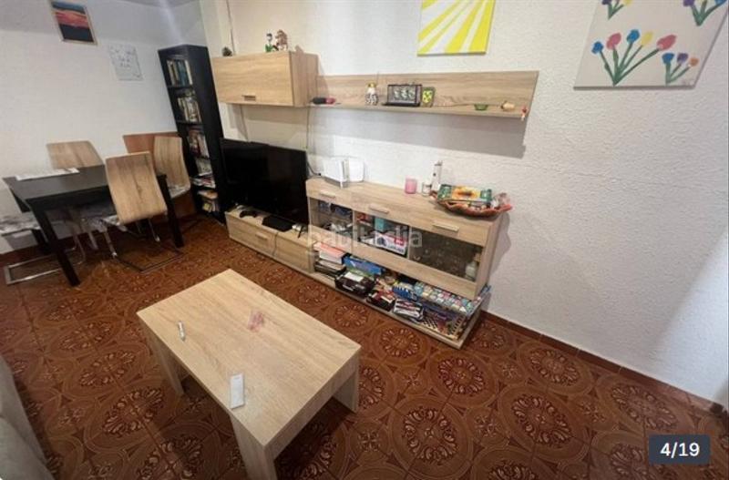 Foto 16e0b729-2f57-45ba-867b-2f71fbfe0b97. Pis a Moncada