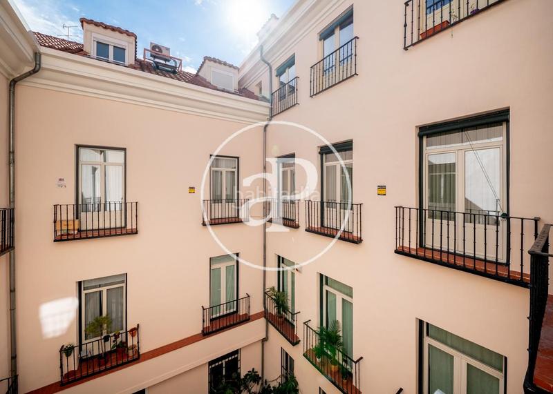 Foto 31b0cf3d-bcf9-4340-a1d4-4744bcd96352. Duplex avec chauffage dans Cortes-Huertas Madrid