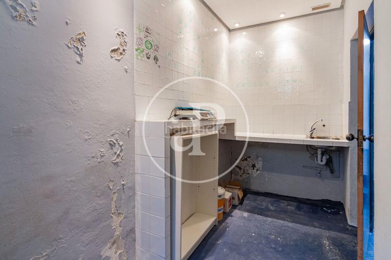 Foto a5708dbc-1f43-4d74-89e2-92b3706e68cb. Piso  en venta en calle de la encarnación. en Madrid