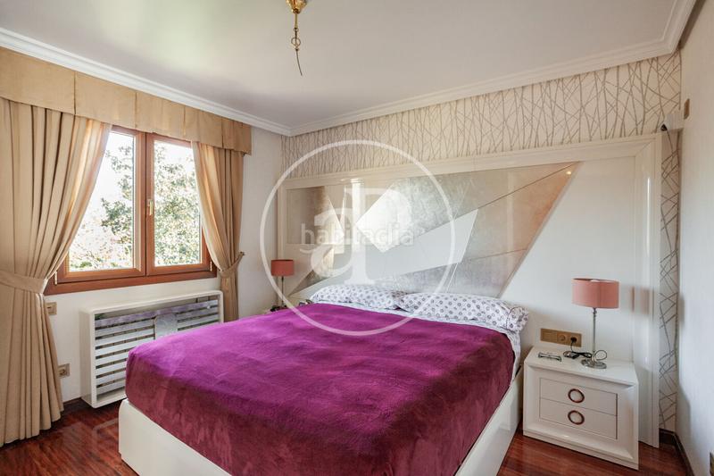 Foto 3150dff4-f56b-49a9-a527-df8a2af7114c. Casa con riscaldamento parcheggio piscina in Pueblo Pozuelo de Alarcón