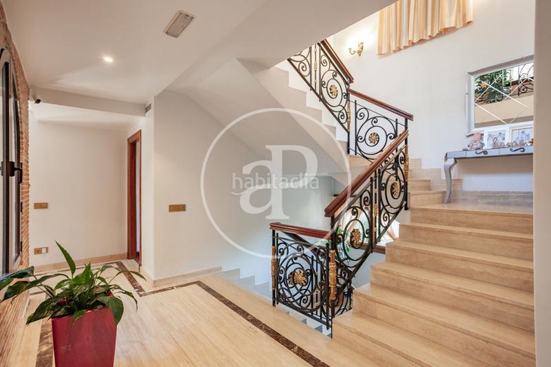 Foto b2ce2f11-b89d-4723-987d-49933d697f4e. Casa con riscaldamento parcheggio piscina in Pueblo Pozuelo de Alarcón