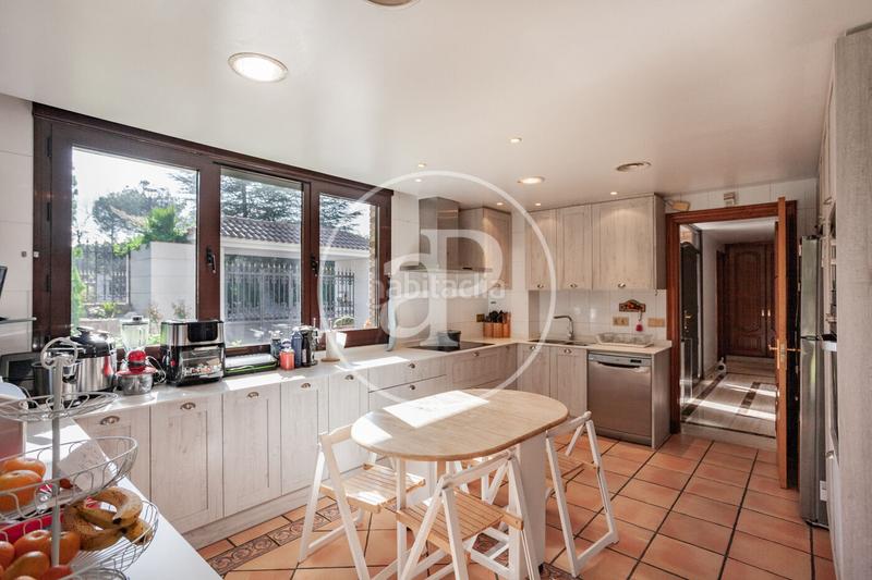 Foto c67ba4d0-6772-4849-b23e-a9f77c334b8a. Casa con riscaldamento parcheggio piscina in Pueblo Pozuelo de Alarcón