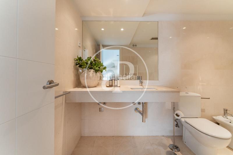 Foto a0891cd0-4d7c-4d56-b957-03a33db479c0. Location appartement avec chauffage parking dans Castellana Madrid