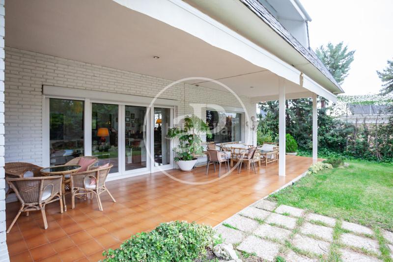 Foto 4e809e55-1f64-4d15-8466-29e621f9f53c. Casa chalet independiente en venta en Fuentelarreina. en Madrid