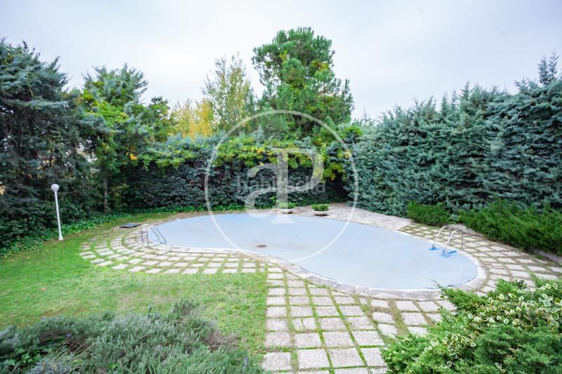 Foto dcc5e80f-9a43-4452-aca5-d39e87bca4e1. Casa chalet independiente en venta en Fuentelarreina. en Madrid