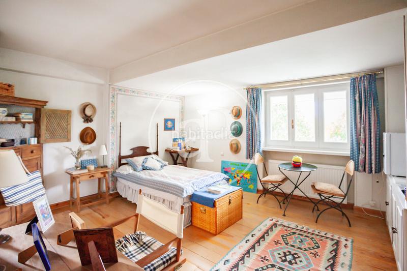 Foto e932cdab-b146-4073-bfe3-541e6e7c7ced. Casa chalet independiente en venta en Fuentelarreina. en Madrid