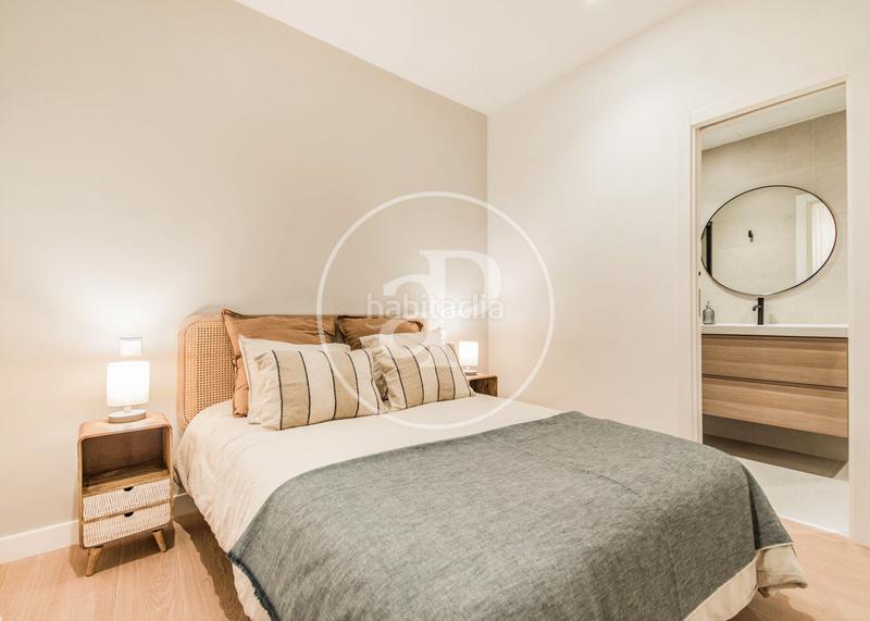 Foto 4ad9b052-eb5d-4629-8d3d-c9389626fc3d. Pis amb calefacció a Sol Madrid