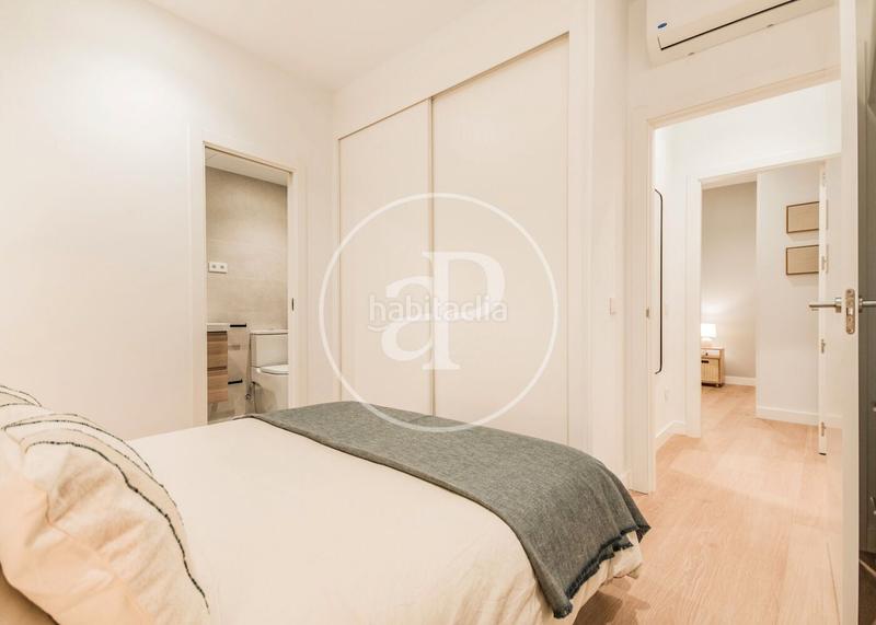 Foto 3d02a729-6b3f-4042-be19-aca426542a1b. Location appartement avec chauffage dans Sol Madrid