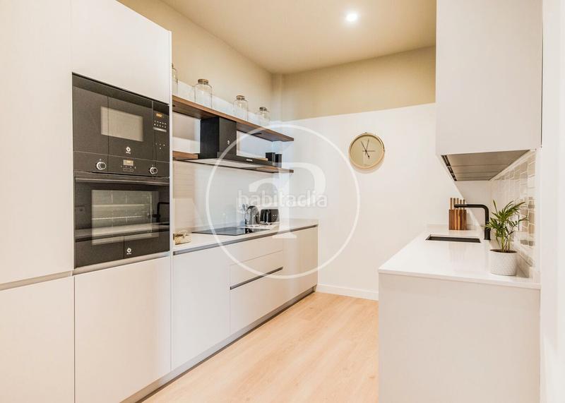 Foto b2a7fe94-2203-4e31-9514-c0c5341259dd. Rent flat with heating in Sol Madrid