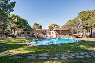 Casa a Valdepastores-Las Encinas. Chalet en venta en boadilla del monte