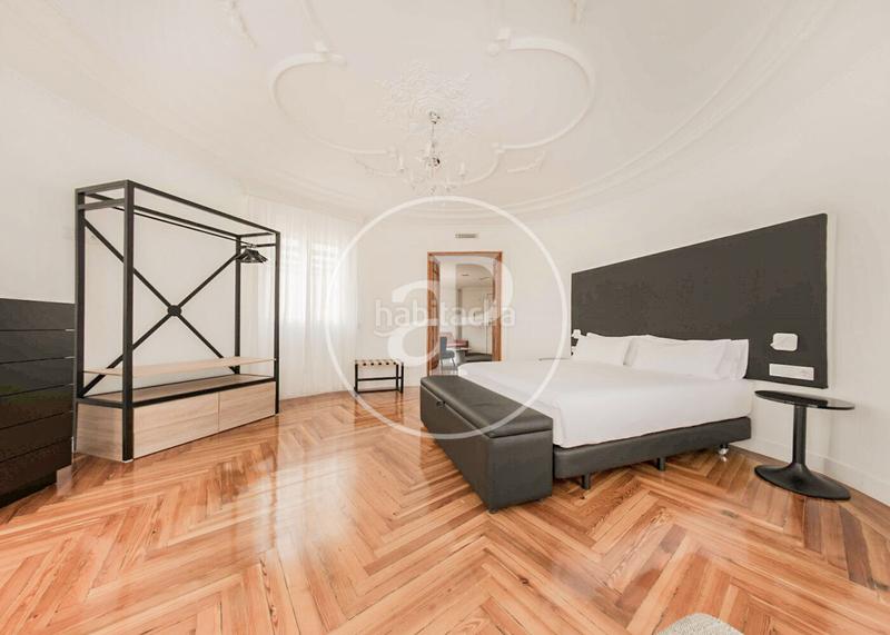 Foto 1853bab7-6cb0-420f-9b0f-a67cc66020d0. Alquiler ático apartamento en alquiler en calle atocha en Madrid