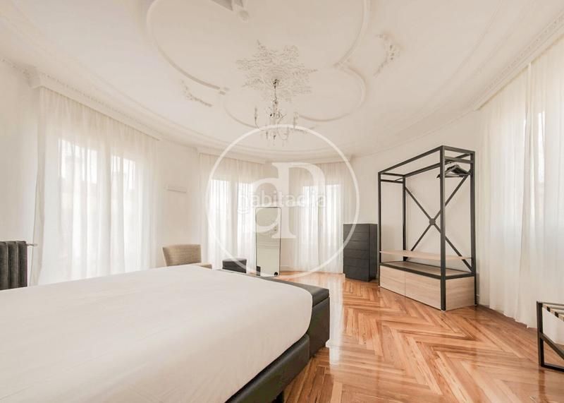 Foto 73a25616-3f87-4586-8016-383e5d425c71. Alquiler ático apartamento en alquiler en calle atocha en Madrid