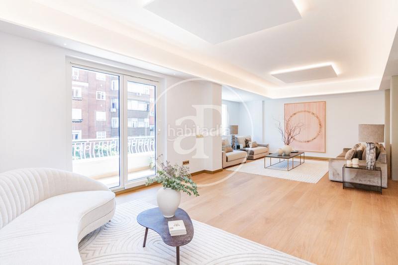 Foto b876a137-0a2a-41b6-84a1-fd1c1ddb7e5b. Piso  en venta en calle Goya en Goya Madrid