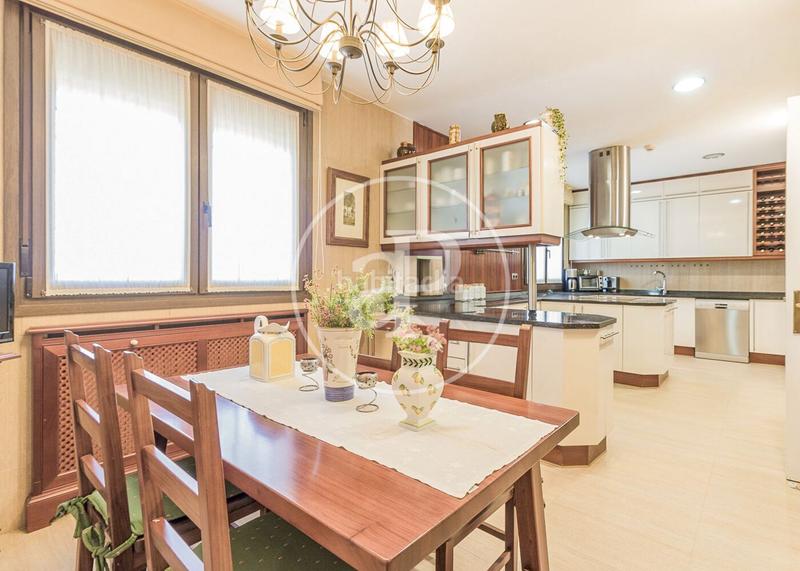 Foto 54e99b02-a7a4-488e-9955-66e6b2fa9774. Casa con riscaldamento parcheggio piscina in Eurovillas Nuevo Baztán