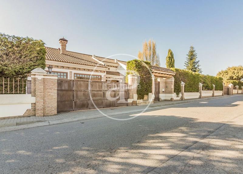 Foto 7b3e4b8e-63f4-42b7-a7e6-f3b83852d86b. Casa con riscaldamento parcheggio piscina in Eurovillas Nuevo Baztán