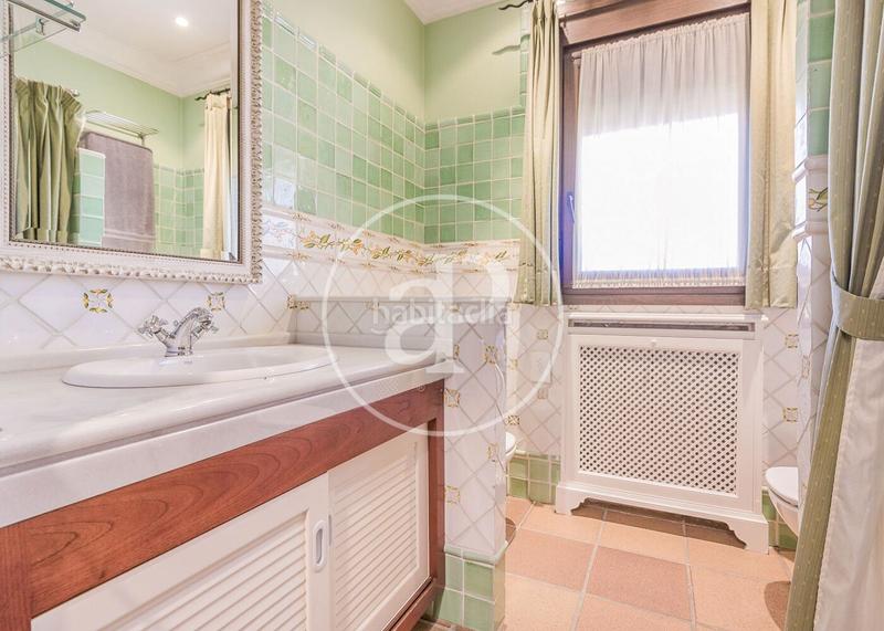 Foto e2f90bce-1737-4ba6-8cc8-d70c4f58a1cf. Casa con riscaldamento parcheggio piscina in Eurovillas Nuevo Baztán