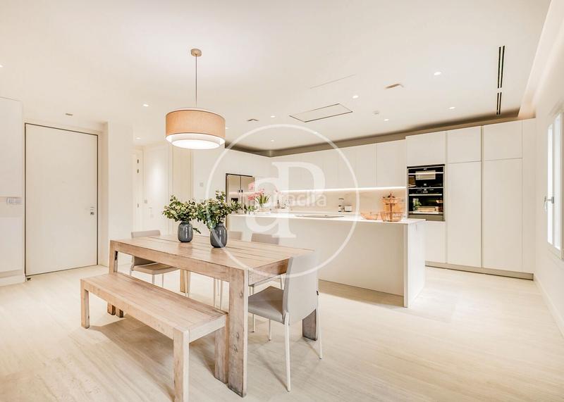 Foto c5a123c4-8dd5-4ba3-9eeb-3510593ef2e4. Affitto appartamento con riscaldamento in Castellana Madrid