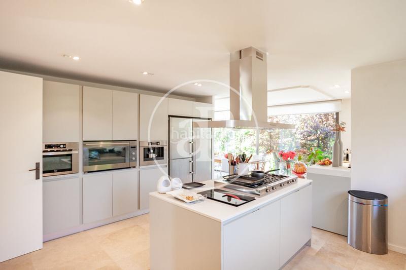 Foto 19009010-e07c-4d9a-ac44-058258305c03. Casa amb calefacció aparcament piscina a Monte el Pilar Majadahonda